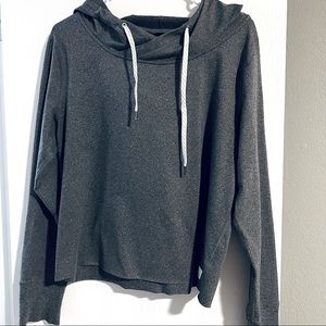 VIOURI HALO ESSENTIAL HOODIE